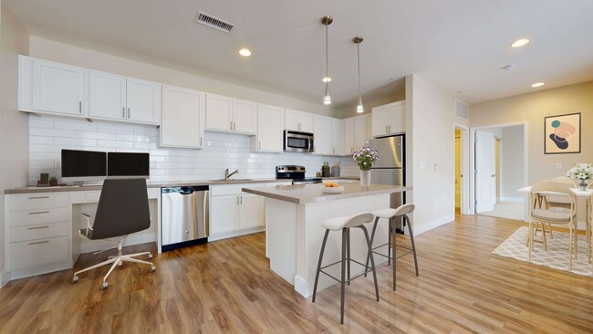 Building Photo - Westend Rental