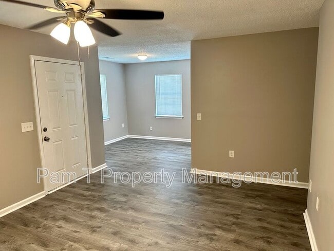 Photo - 2607 Bismark Ave