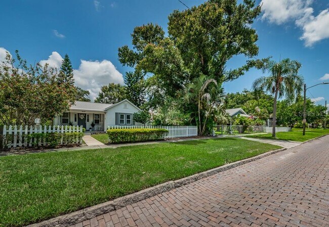 Photo - 1037 18th Ave N