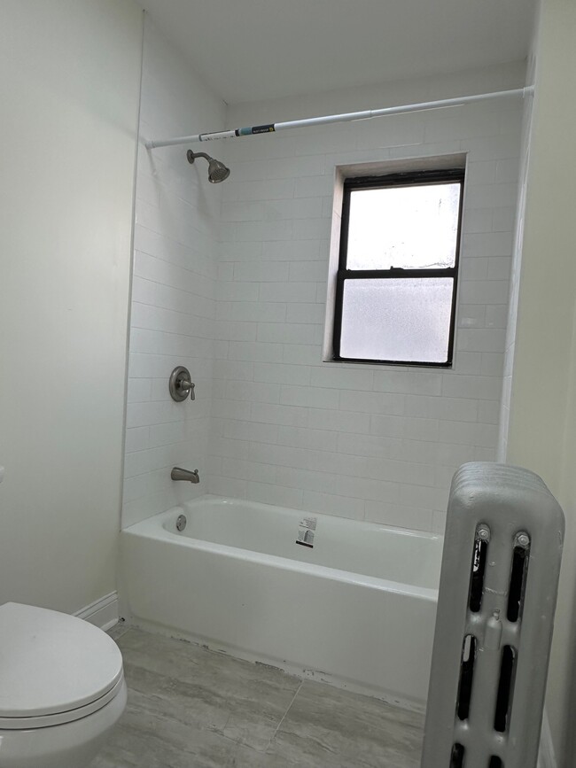 Building Photo - 7227 N Wolcott Ave Unit 1 Rental