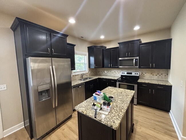 Photo - Spacious 3-Bed 2.5 Bath Townhome for Rent in Algood