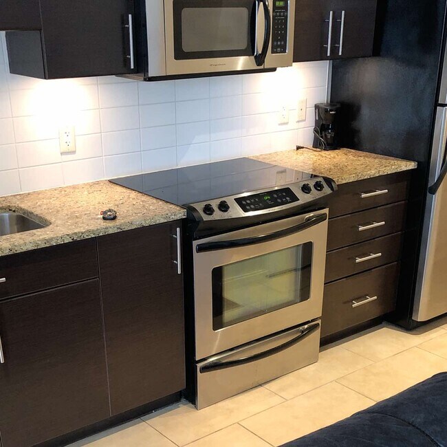 Photo - 555 Delestre Ave