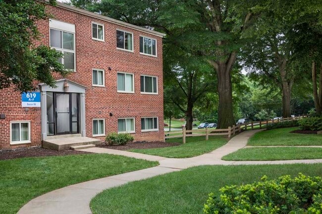 Spacious and bright 1 and 2-bedroom apartments at Northwest Park Apartments in Silver Spring, MD