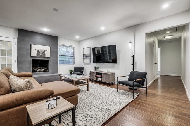 Photo - 13739 Spring Grove Ave Unit ID1019623P