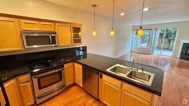 Building Photo - N0294 Unit 557 Rental