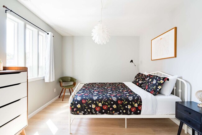 Photo - 1616 NW Northrup St Unit ID1309831P