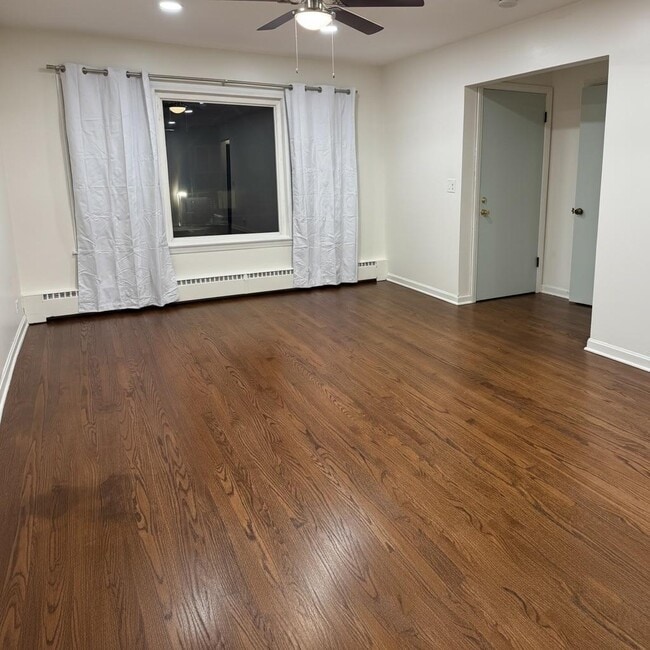 Photo - 6304 W Diversey Ave Unidad 2