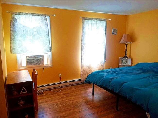 Photo - 151 Burben Way