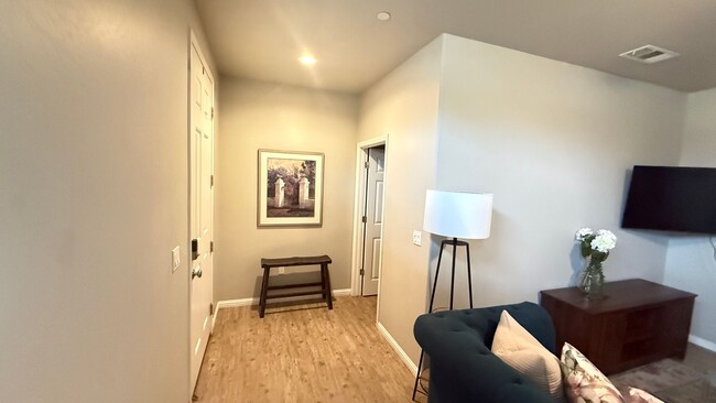 Photo - Fully Furnished Short or Long Term Modern Home