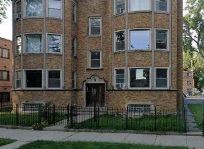 Building Photo - 962 E 84th Pl Rental