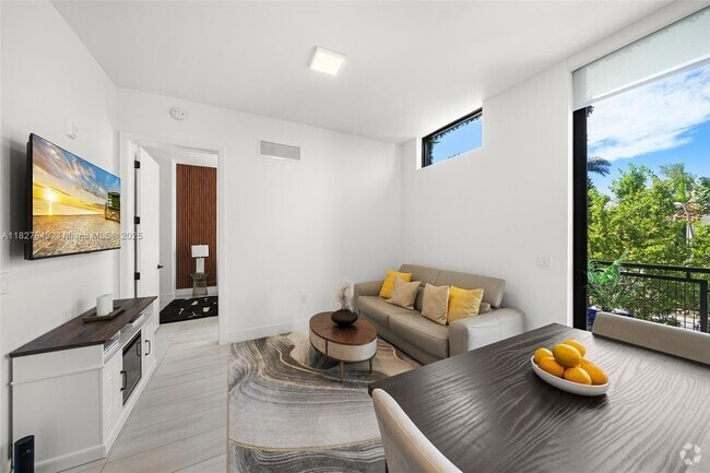 Building Photo - 1030 15th St Unit 213 Rental