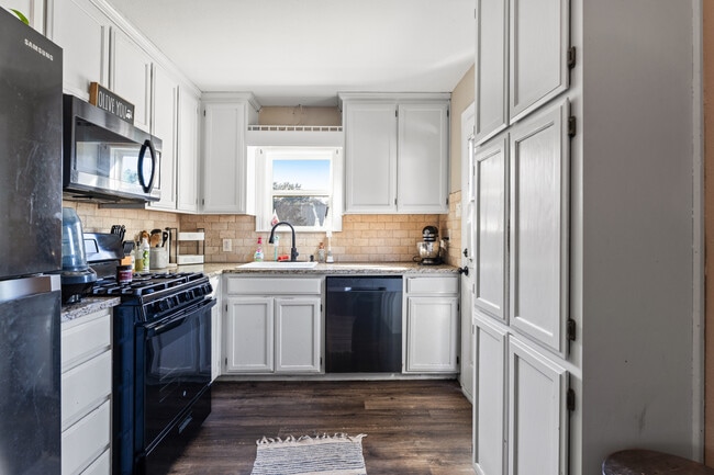 Photo - 1008 Pierce St