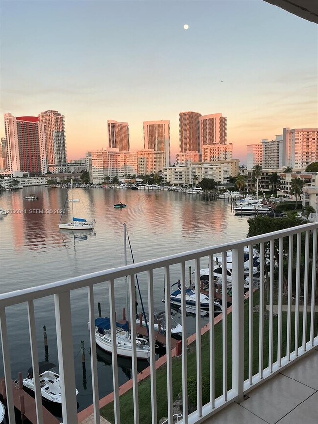 Photo - 400 Golden Isles Dr Unit 55