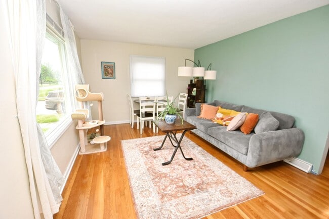 Photo - Fully furnished home, 3 bedroom 2 full baths