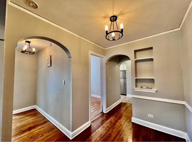10 Laurel St
