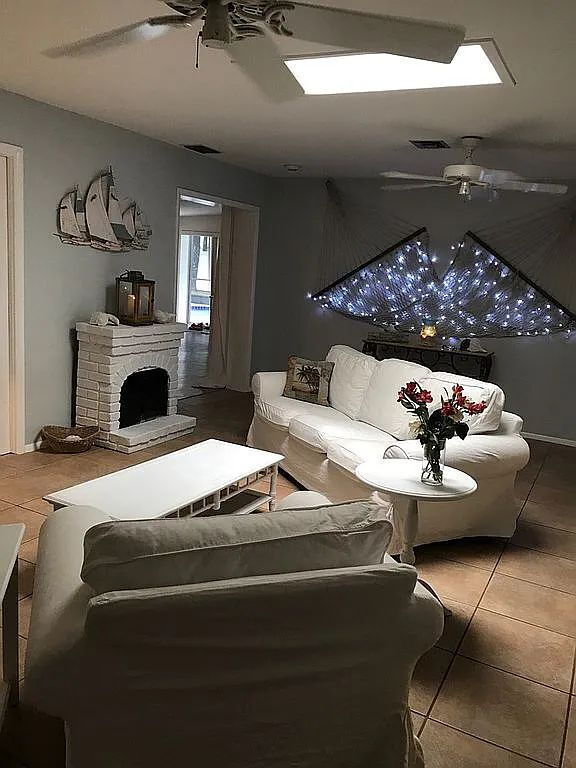 Photo - 4-Bedroom Pool Home with 2 Full Baths - Spacious 2373 Sq Ft Home in Englewood's Prime Location!"