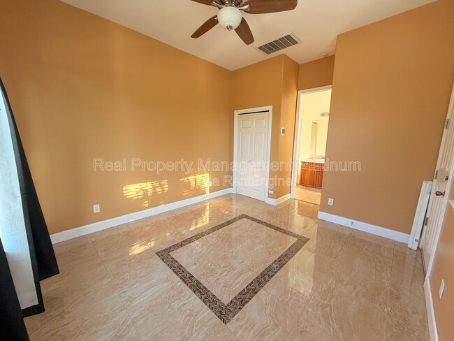 Photo - 5801 W Chennault Ave