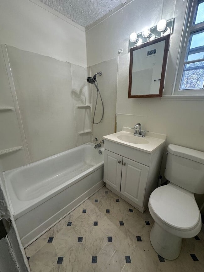 Photo - 52 Riley Manor Cir