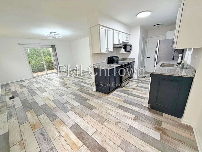Photo - 440 Lear Ct