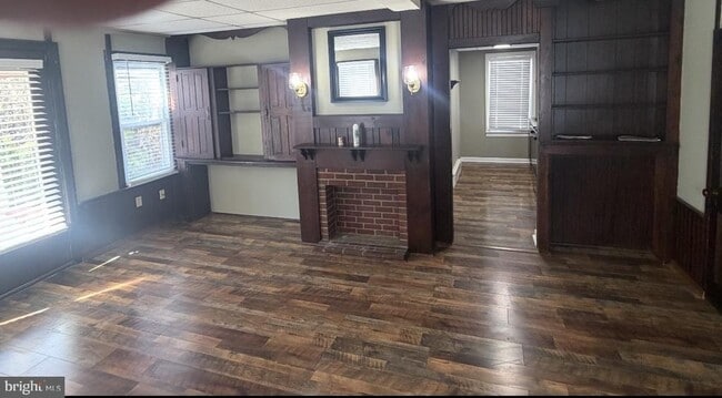 Photo - 18 N Pearl St