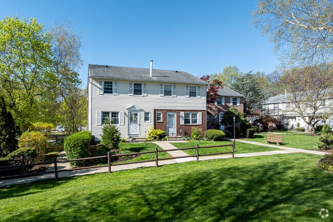 East Gate Condominiums - East Gate Condominiums