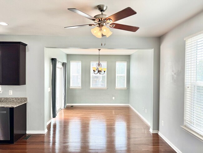 Photo - COLONIAL FORGE TOWNHOUSE - STAFFORD (END UNIT)