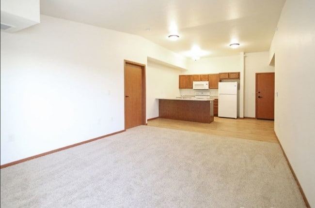 Kenwood on 5th Apartments