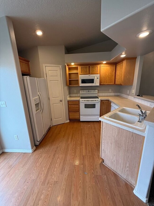 Photo - 1936 W Crown Pointe Ave