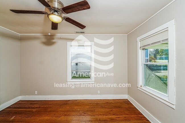 Photo - 707 19th St S