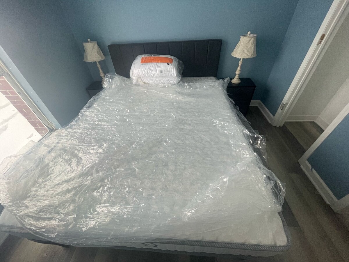 Photo - 8 Robinwood St