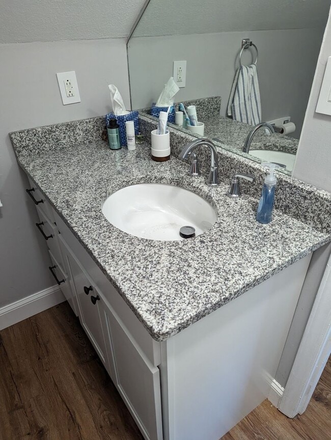 Photo - 105 James Agee St