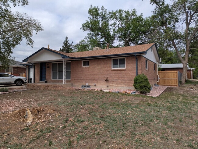 Building Photo - 7070 Beacon Way