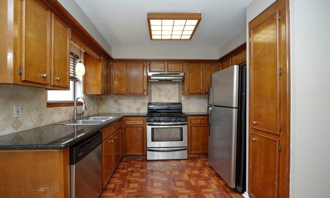 Photo - 1 Greeningdon St