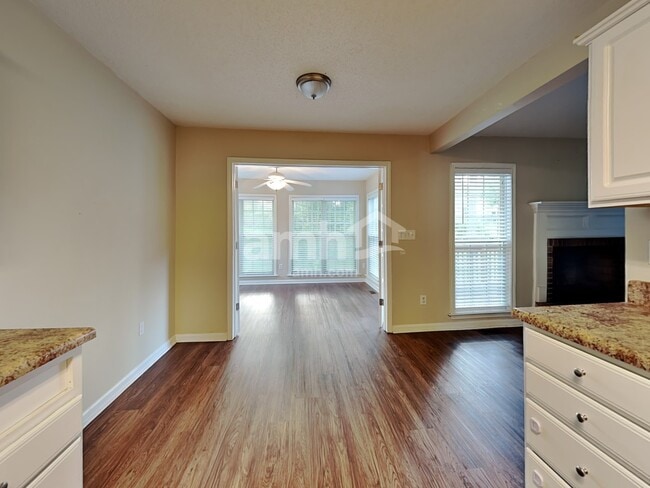 5 Stonington Way