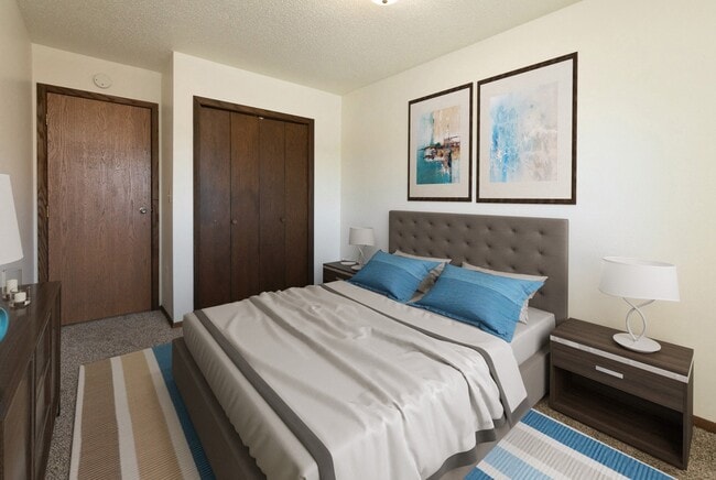 Fargo, ND Maplewood Bend Apartments | Bedroom - Maplewood Bend