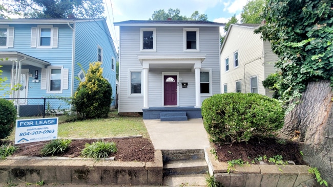 Photo - 38 E 32nd St