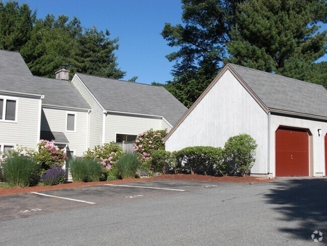 Building Photo - 23 Drummer Boy Way Rental