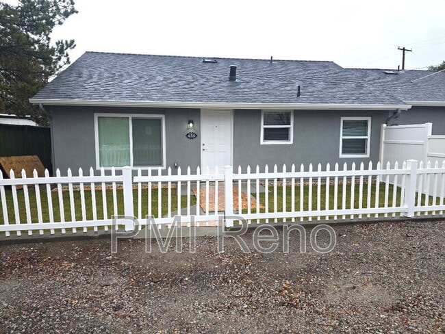 Building Photo - 450 Tracy Ln