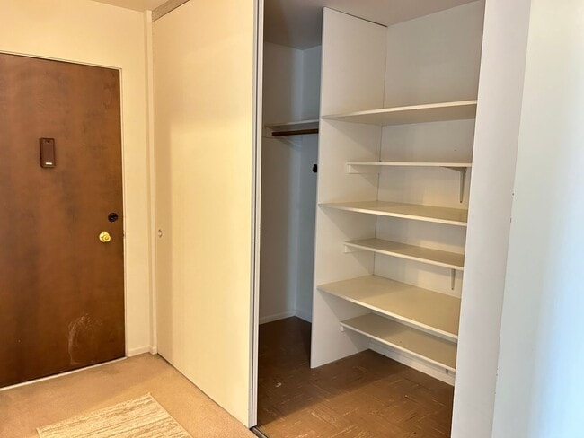 Photo - Spacious 2 Bed, 1 Bath Apartment at Lynnwood - 62+ Living!!