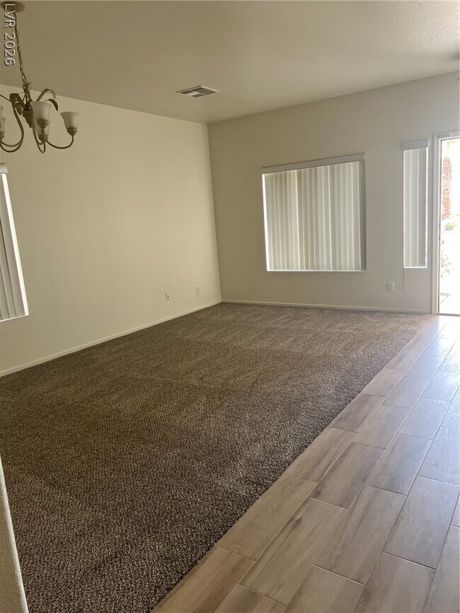 6273 Highland Gardens Dr