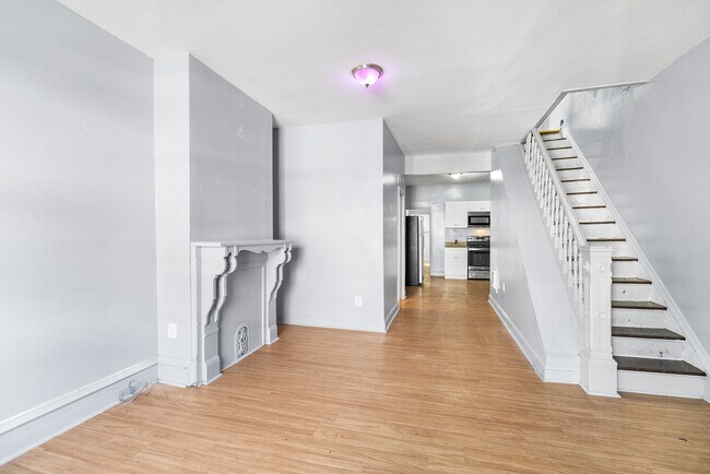 Photo - 1624 Edgley St