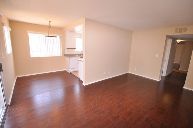 Photo - 5002 Tujunga Ave Unit 103