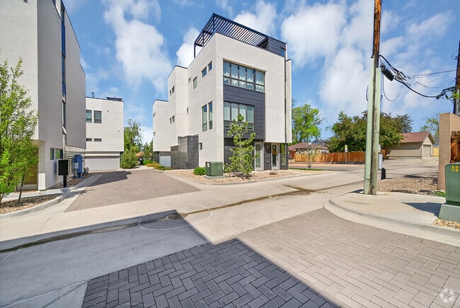 Building Photo - 1208 E Asbury Ave Rental