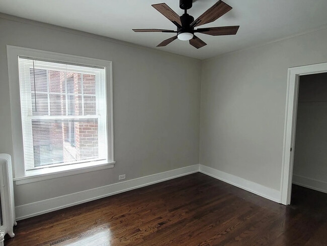 Building Photo - 730 Hinman Ave Unit APT 2