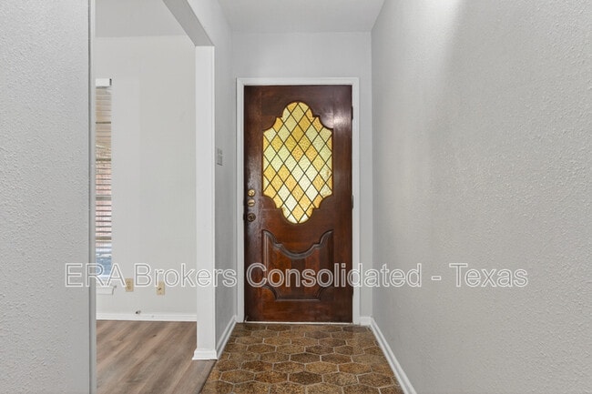 Photo - 14301 Brook Hollow Blvd