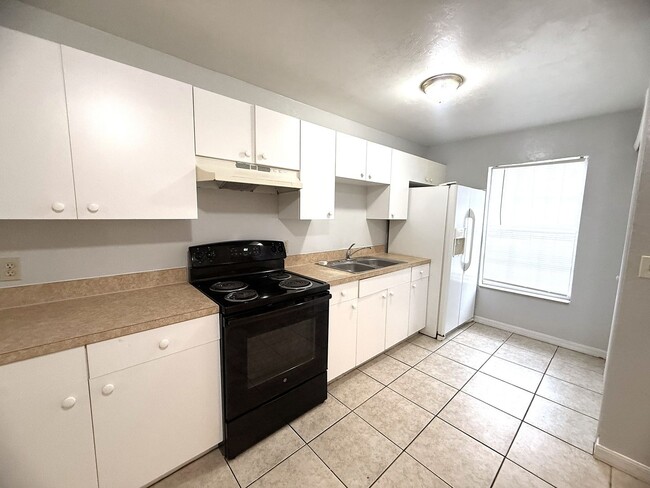 Photo - 3120 Economy St Unit B
