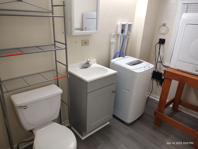 Photo - 235 E Locust St Townhome