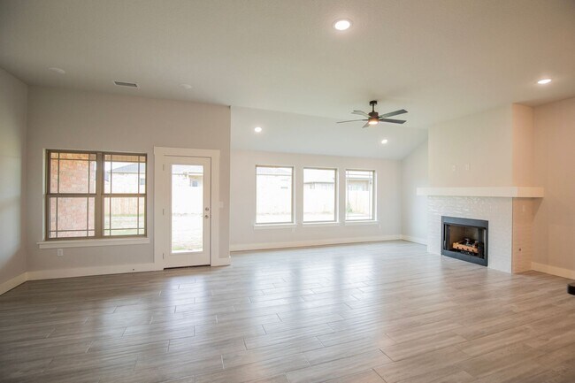 Photo - ***1029 Autumn Royal Avenue***