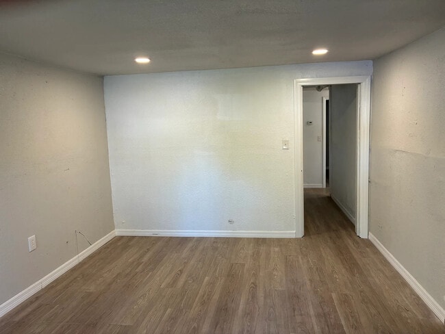 Photo - 2620 E 33rd Ave