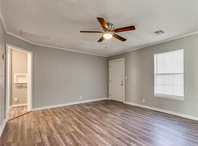 Photo - 3706 N Rockwell Ave